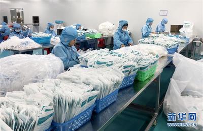 把最好的留給最需要的醫(yī)護(hù)人員--深圳醫(yī)療物資企業(yè)生產(chǎn)見(jiàn)聞